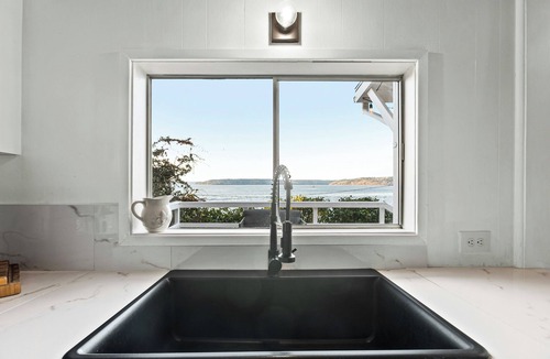 Tacoma House | 'Cedar & Sage' Waterfront Cottage on Puget Sound