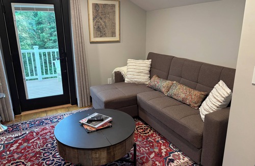 South Royalton Apartment | Charming 1-bedroom apartment in wonderful Barnard with WiFi, AC