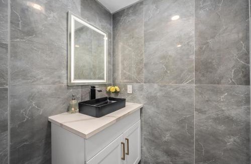 Houston Heights Apartment | Charming 1BR Heights Apt with Pool and Free Park