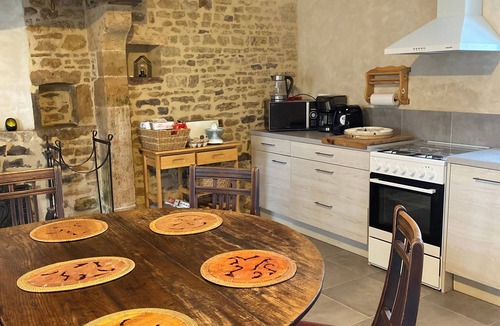 Vindefontaine House | Charming 3 Bedroom Gîte in a recently converted longere. Perfect for six guests
