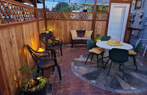 Everett House | Charming 3 bedroom