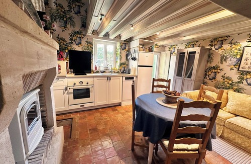 Le Manoir Cottage | Charming accommodation in a green setting
