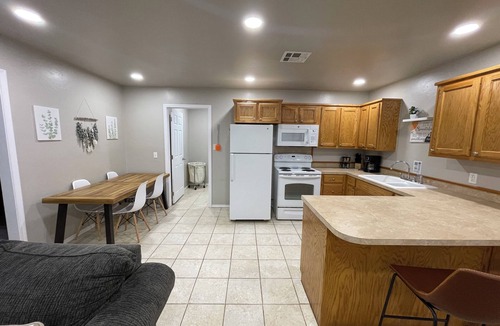 Ada Apartment | Charming and Clean- 2 Bedroom Duplex