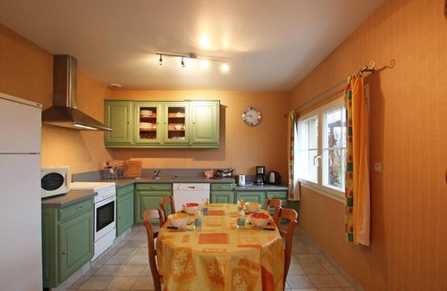 Barenton Cottage | Charming authentic Norman house with fireplace and pets allowed
