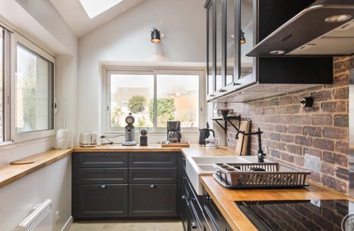 Saint-Vaast-la-Hougue Cottage | Charming house in St-Vaast with private garden