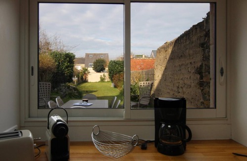 Saint-Vaast-la-Hougue Cottage | Charming house in St-Vaast with private garden