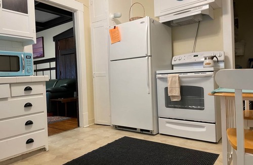 Downtown Riverside House | Charming Guest House