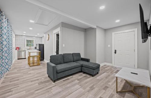 Houston Heights Apartment | Charming Heights Apartment Near Cafes & Dining