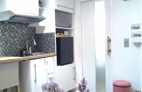 Porte-Saint-Martin Apartment | Charming, private studio