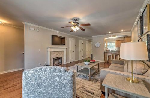 Johnson House | Charming Springdale Townhome ~ 5 Mi to Dtwn!