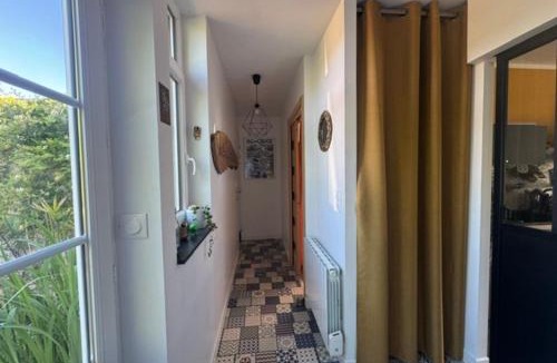 Ifs Apartment | Charming studio apartment with garden in Ifs