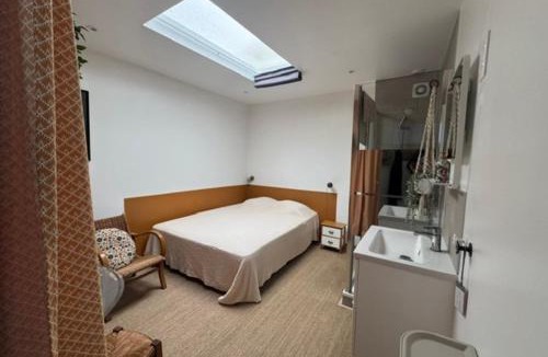Ifs Apartment | Charming studio apartment with garden in Ifs