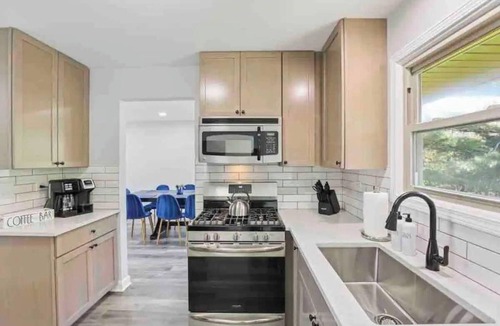 Wasco House | Chic 4BR Escape w/Game Room – LCP Collection