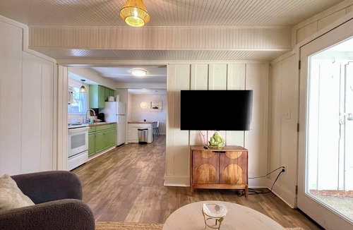 Covington House | Chic Converted Barn w/2 BR & 2.5 BA in Covington, LA