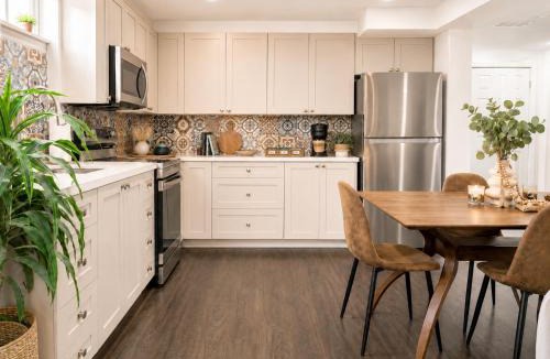 Newmarket House | Chic & Spacious 2BR Home Near Yonge St