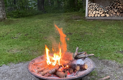 Wilmington House | ❄️Chimney Hill. Mt. Snow ski home-Cozy Family home sleeps 6❄️
