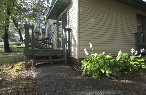 Wisconsin Dells Cottage | Christmas Mountain Village - 2 Bedroom Cottage