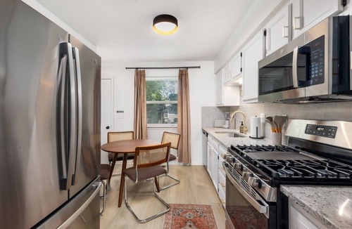 Delaware Apartment | Clean, comfortable, and versatile home, perfect for long stays