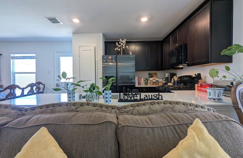 Fort Worth House | Clean, Tranquil Bedroom in a Chill, Peaceful Fort Worth Home with Central AC