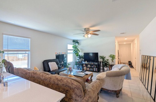 Fort Worth House | Clean, Tranquil Bedroom in a Chill, Peaceful Fort Worth Home with Central AC