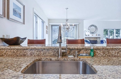 West Hartford Condo | Close to Lake & Golf & Pool - Newton Village 2A