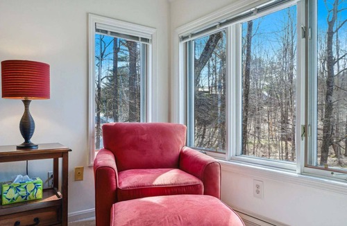 West Hartford Condo | Close to Lake & Golf & Pool - Newton Village 2A