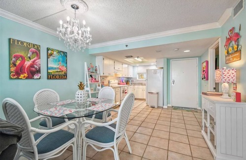 Hudson Condo | Coastal Condo with Pool, Gym & Gulf Sunsets