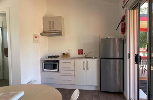 Cobar Hotel | Cobar Caravan Park