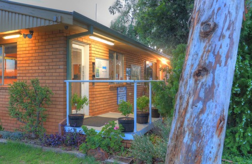 Cobar House | Cobar Caravan Park