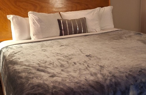 Coldwater Hotel | Comanche inn