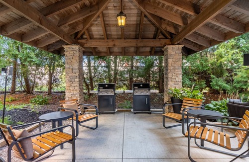 Westminster Apartment | Comfortable King Studio w/Pool + Daily Breakfast