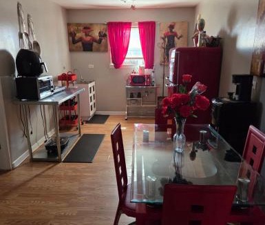 Calumet Park Apartment | Comfortable & Relaxing Charming 3BR unit