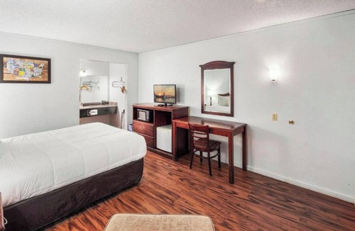 Renton Hotel | Comfortable Space for Travelers Exploring Pike Place Market & More