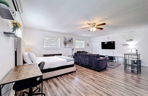 Apopka Apartment | Comfortable Studio Stay on Small Farm