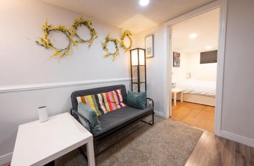 Agincourt North Apartment | Comfy Private Basement- Scarborough