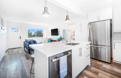 San Clemente House | Convenient dog-friendly condo with free WiFi - right up from the beach