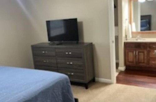 Marion Condo | Convenient Golf Course Condo!