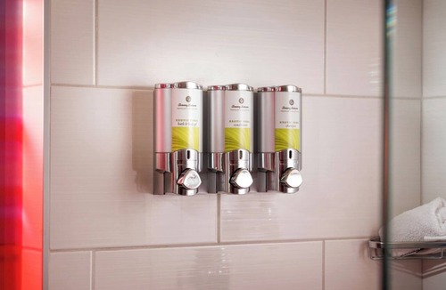 Belltown Hotel | Convenient Seattle Room w/Tub & Bikes Available for Downtown Exploration