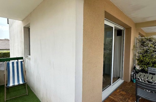Octeville Apartment | Cosy apartment with balcony + parking - quiet 2 steps from downtown