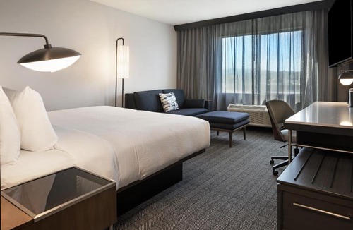 Chino Hills Hotel | Courtyard by Marriott Chino Hills