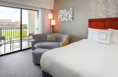South Arlington Hotel | Courtyard by Marriott Dallas Arlington South