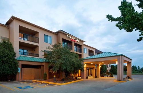 Springfield Hotel | Courtyard by Marriott Springfield