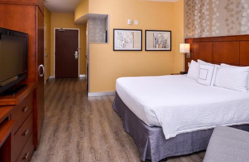 Hesperia Hotel | Courtyard by Marriott Victorville Hesperia