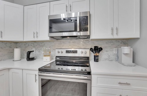 Northwest Columbus House | Cozy 3 bed, 2 bath Ranch Home in Columbus with Garage Parking