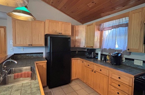 Oliver House | Cozy and Comfortable 2-bedroom in Oliver