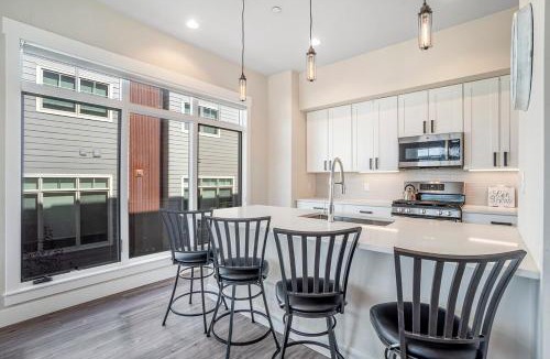 Winter Park Apartment | Cozy Downtown Condo with Jacuzzi 5 Min to Resort