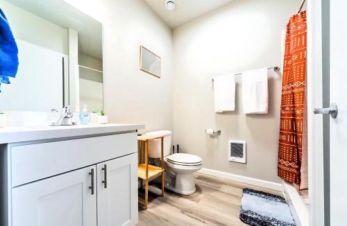 Eastside Apartment | Cozy Micro Suite Unit 4 Sleeps 2 Minutes to Downtown