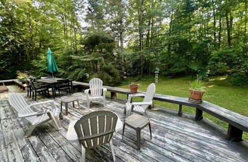 Forest Farms House | Cozy Retreat with Hot Tub Right Off the Master Bedroom!