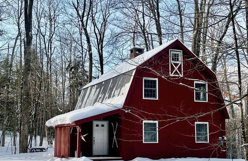 Stratton Mountain House | Cozy ski house off Stratton access road. 5-8 min to all seasons at Stratton!