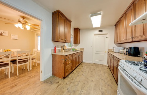 West Covina House | Cozy, spacious 4B4B house with high-speed internet near Disney